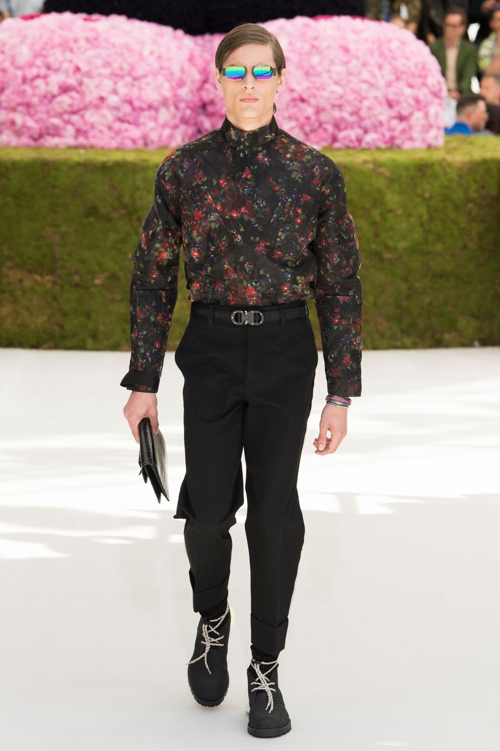 Fashion Week Paris Spring/Summer 2019 look 45 from the Dior Men collection menswear