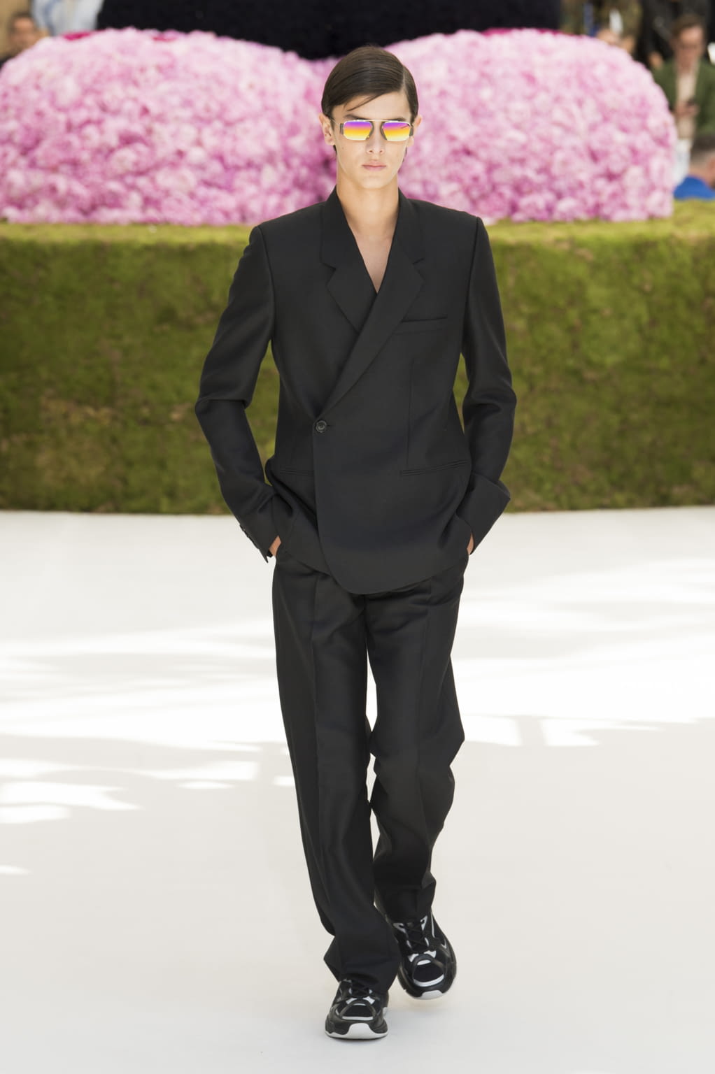 Fashion Week Paris Spring/Summer 2019 look 49 from the Dior Men collection menswear