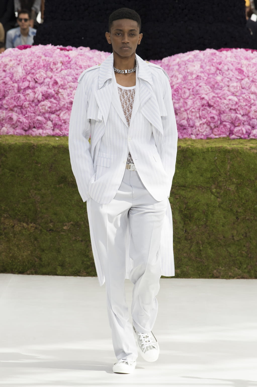 Fashion Week Paris Spring/Summer 2019 look 5 from the Dior Men collection menswear
