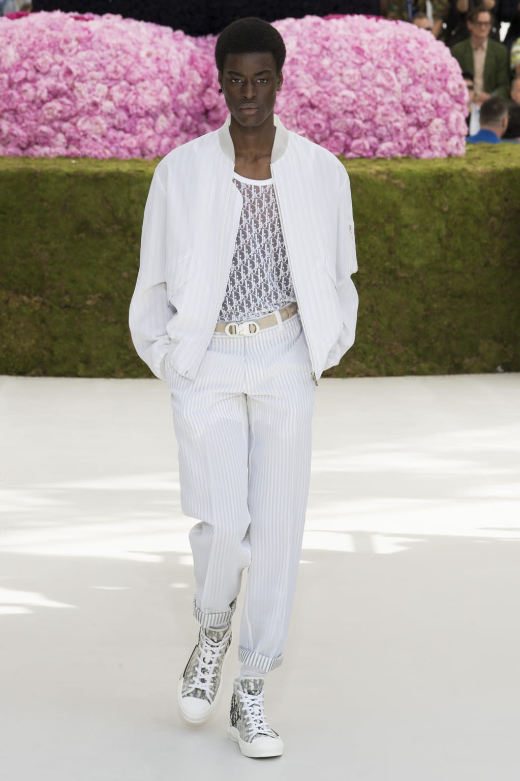 Fashion Week Paris Spring/Summer 2019 look 7 from the Dior Men collection menswear