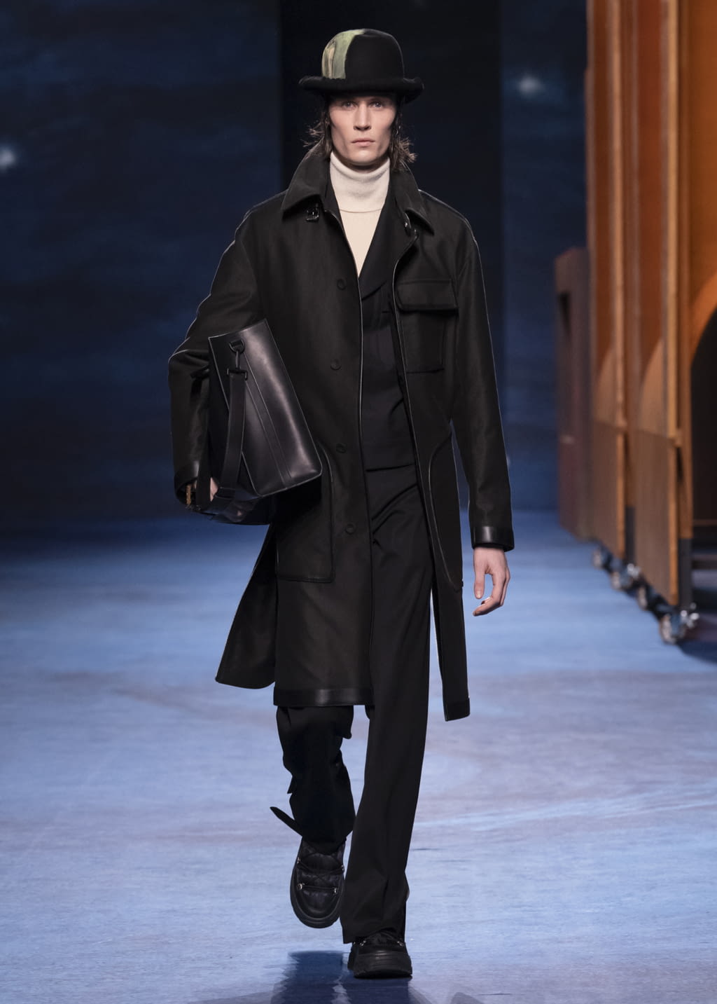 Fashion Week Paris Fall/Winter 2021 look 36 from the Dior Men collection menswear