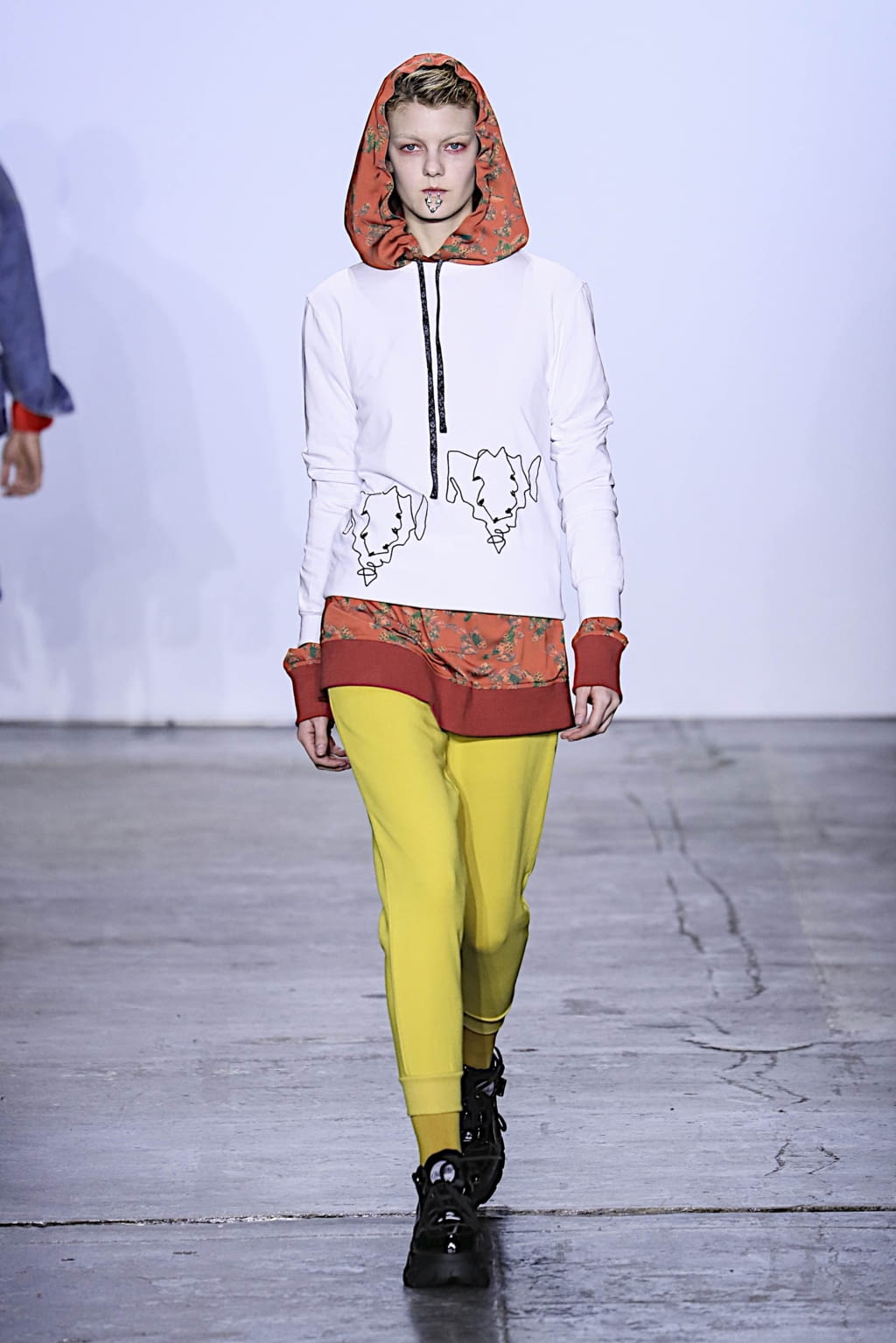 Fashion Week New York Fall/Winter 2019 look 4 from the Dirty Pineapple collection womenswear