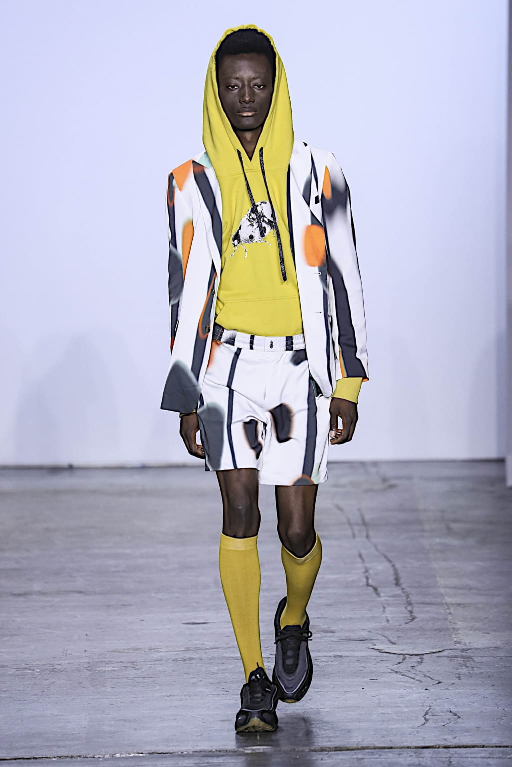 Fashion Week New York Fall/Winter 2019 look 6 from the Dirty Pineapple collection womenswear