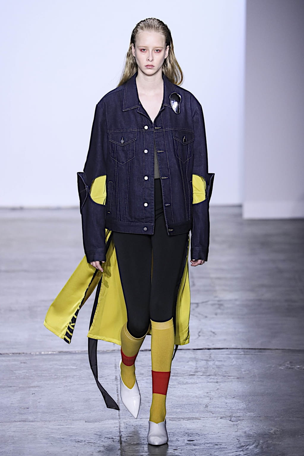 Fashion Week New York Fall/Winter 2019 look 10 from the Dirty Pineapple collection womenswear