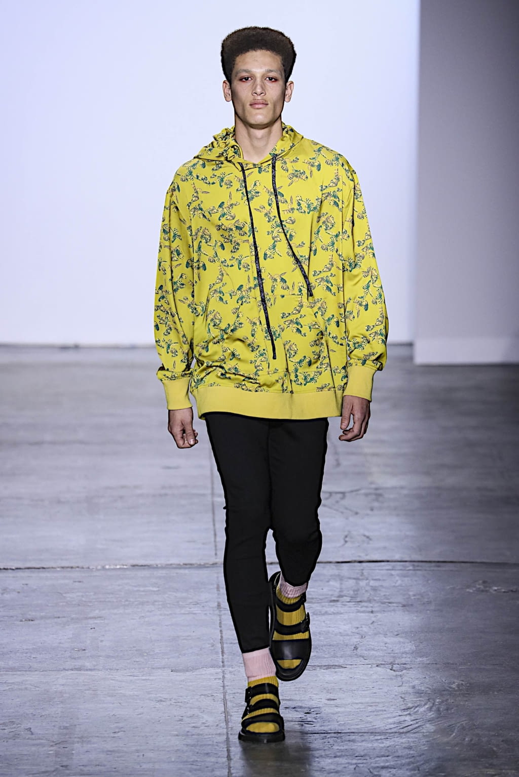 Fashion Week New York Fall/Winter 2019 look 14 from the Dirty Pineapple collection womenswear