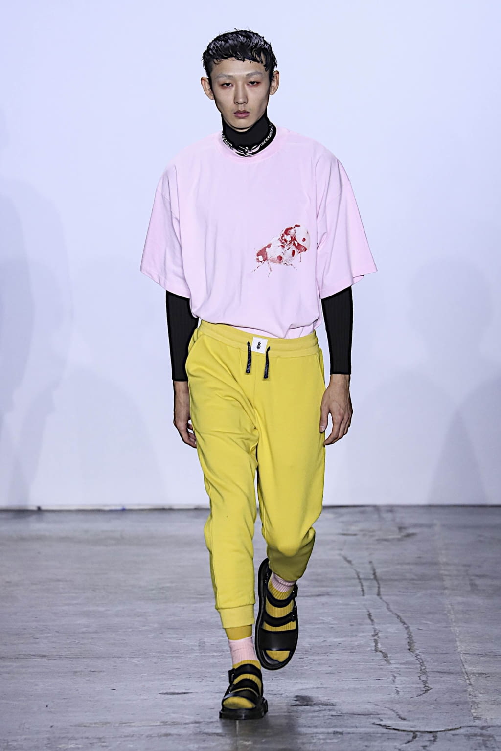 Fashion Week New York Fall/Winter 2019 look 30 from the Dirty Pineapple collection 女装