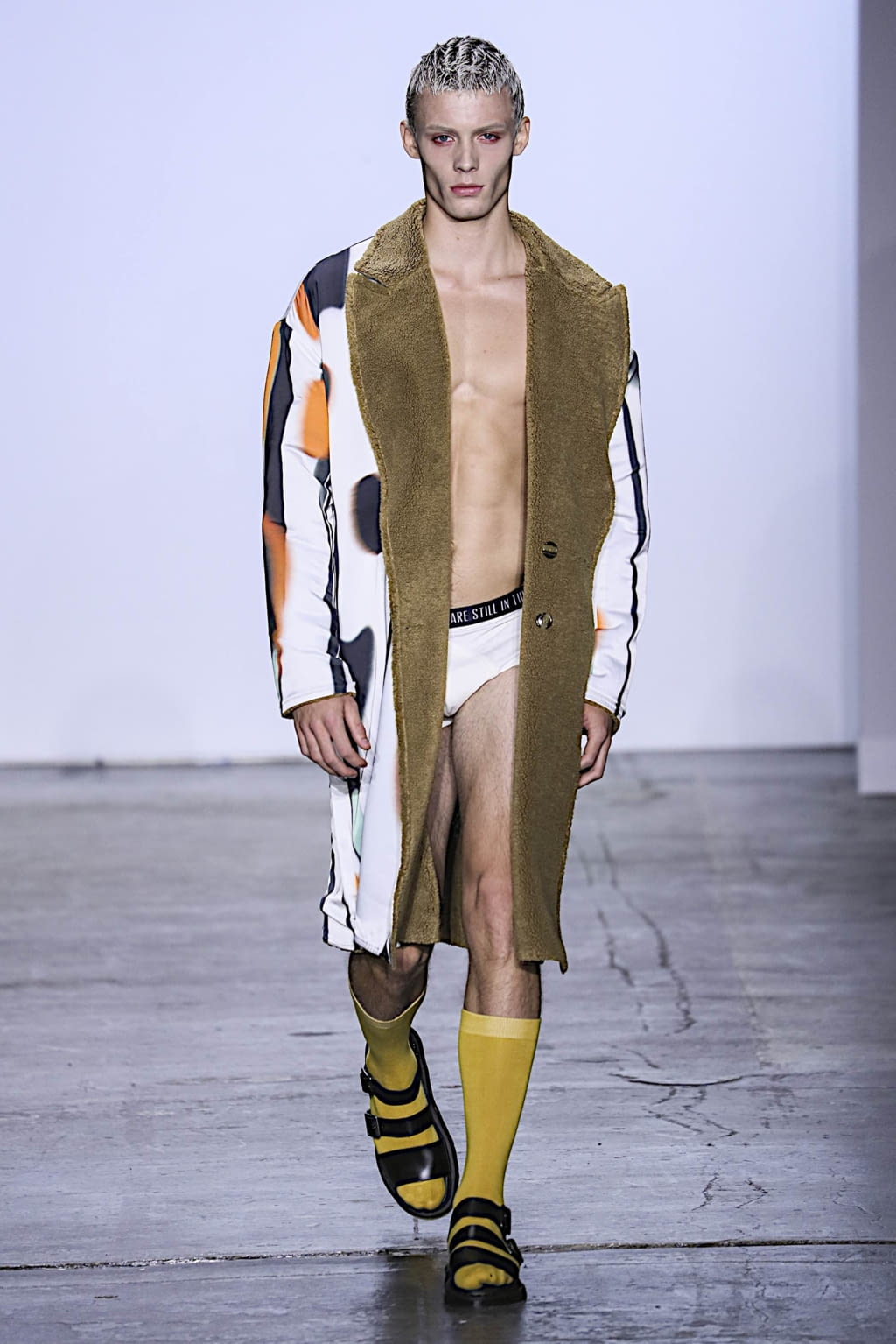 Fashion Week New York Fall/Winter 2019 look 47 from the Dirty Pineapple collection womenswear