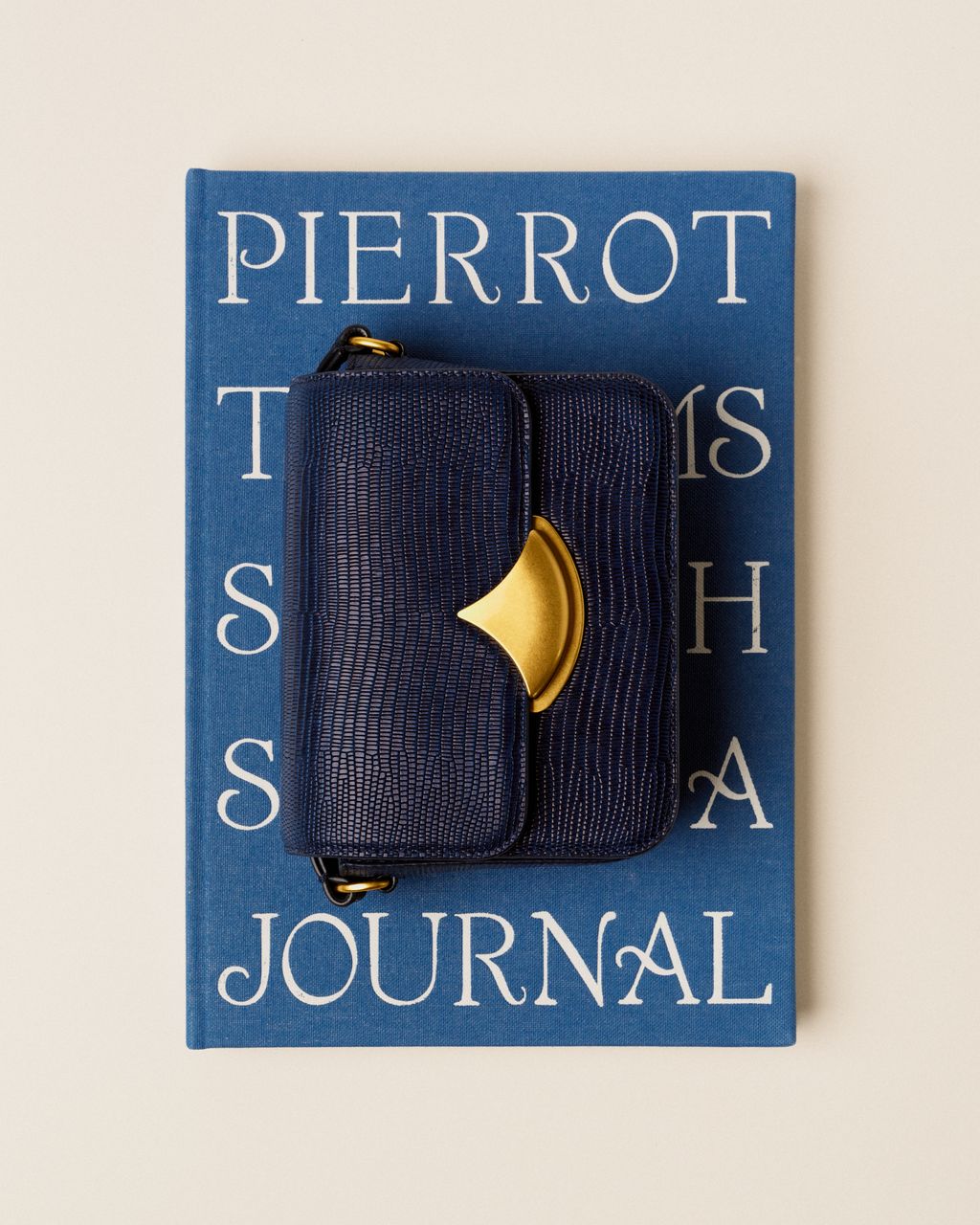 Fashion Week Paris Fall/Winter 2025 look 27 from the Sessùn collection 女装配饰