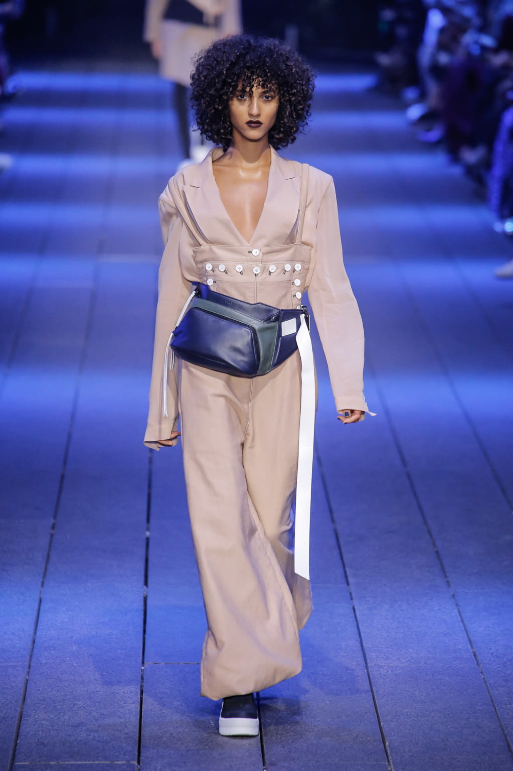 Fashion Week New York Spring/Summer 2017 look 14 from the DKNY collection 女装