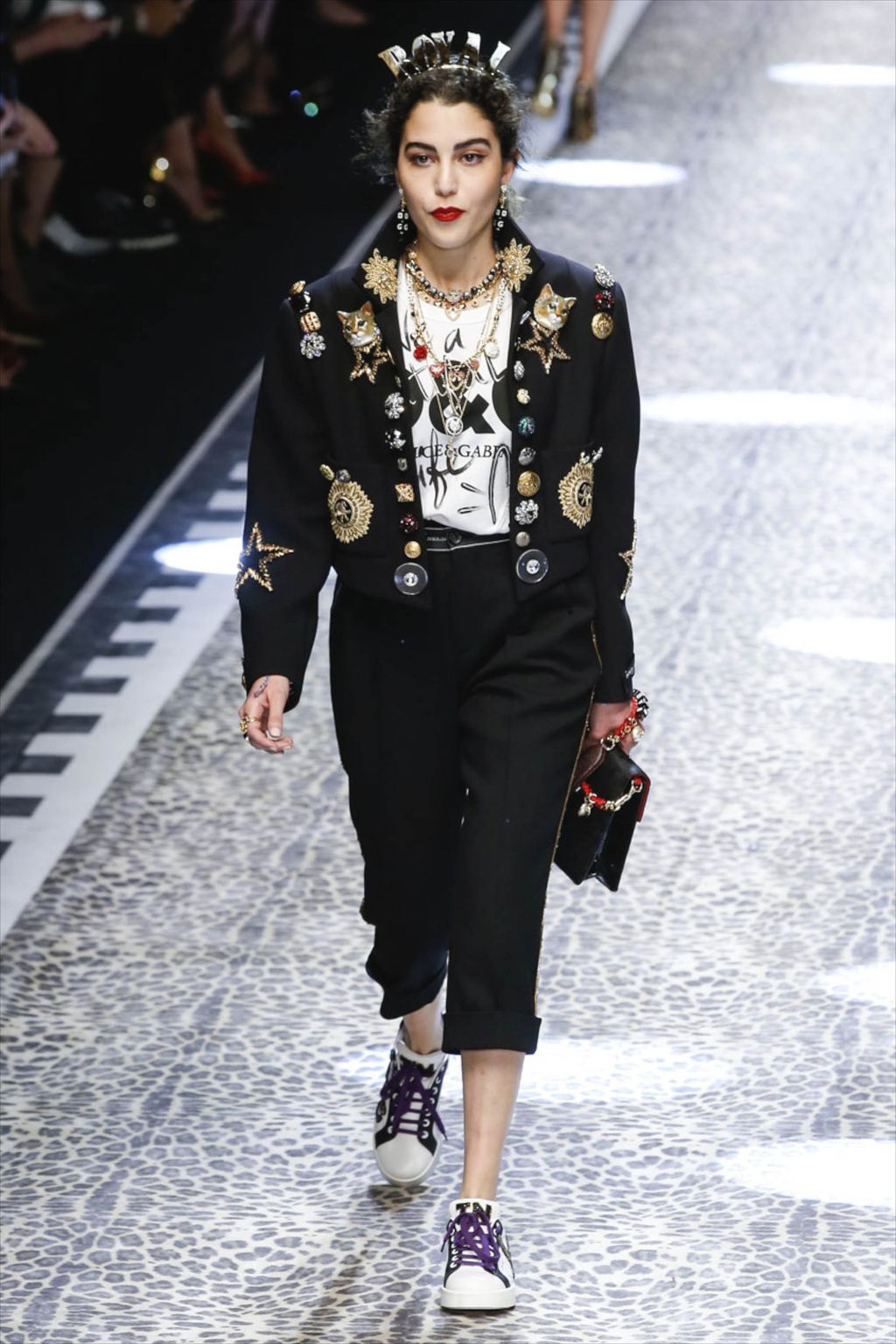 Fashion Week Milan Fall/Winter 2017 look 55 from the Dolce & Gabbana collection womenswear