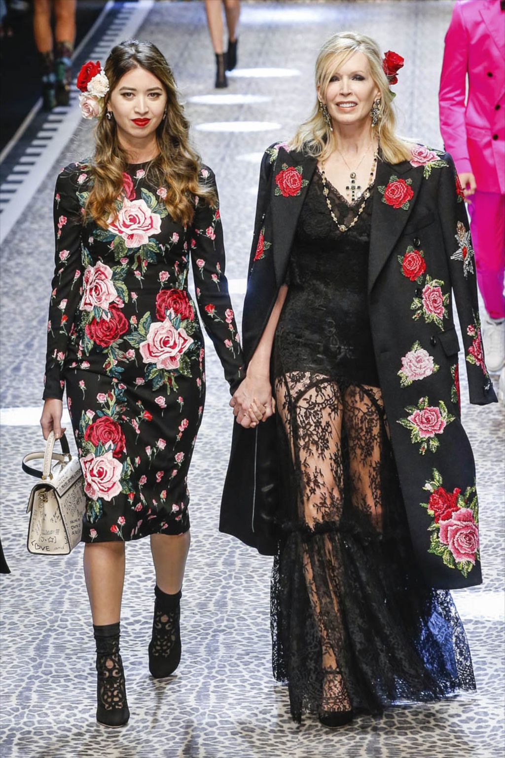 Fashion Week Milan Fall/Winter 2017 look 117 from the Dolce & Gabbana collection womenswear