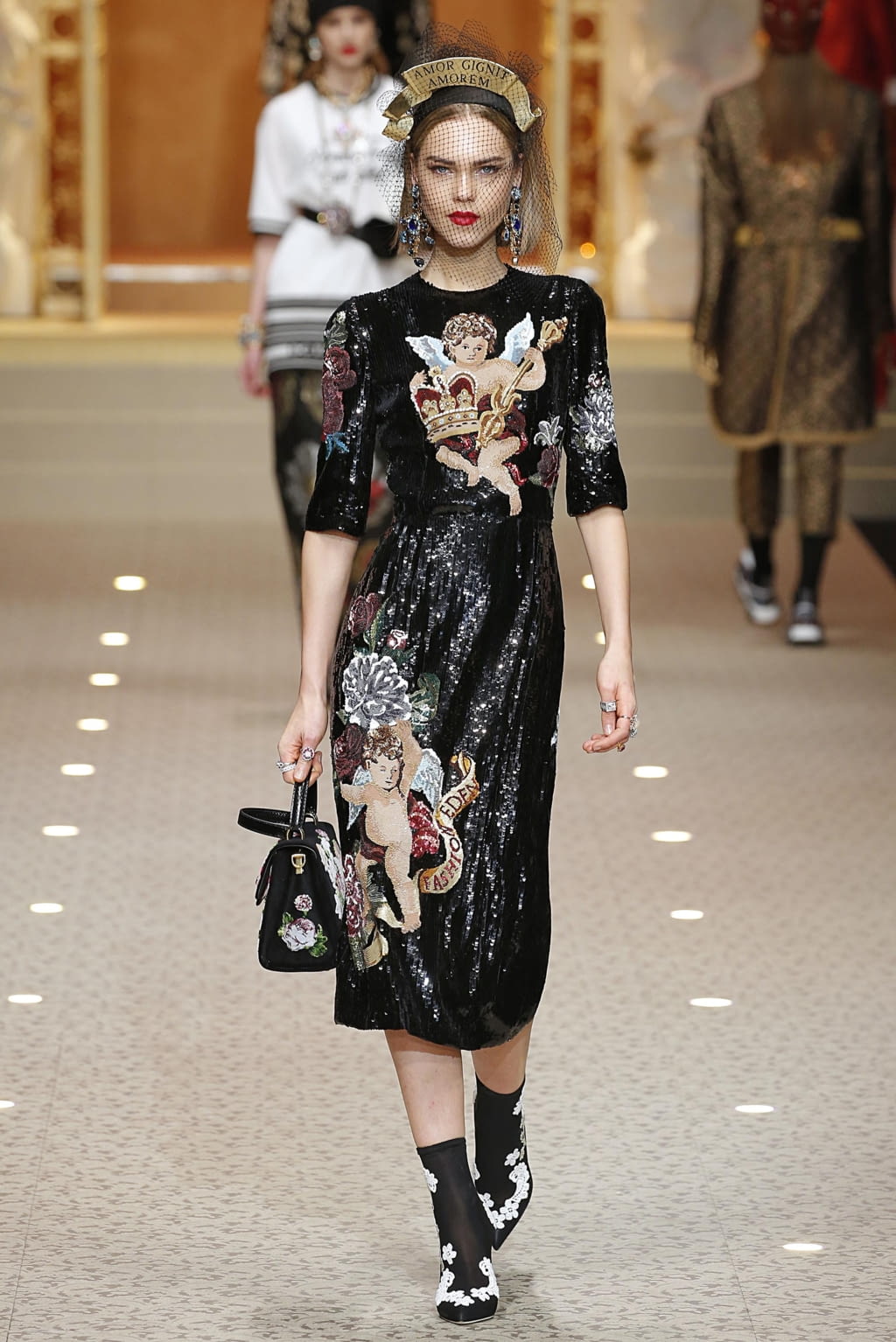 Fashion Week Milan Fall/Winter 2018 look 23 from the Dolce & Gabbana collection 女装