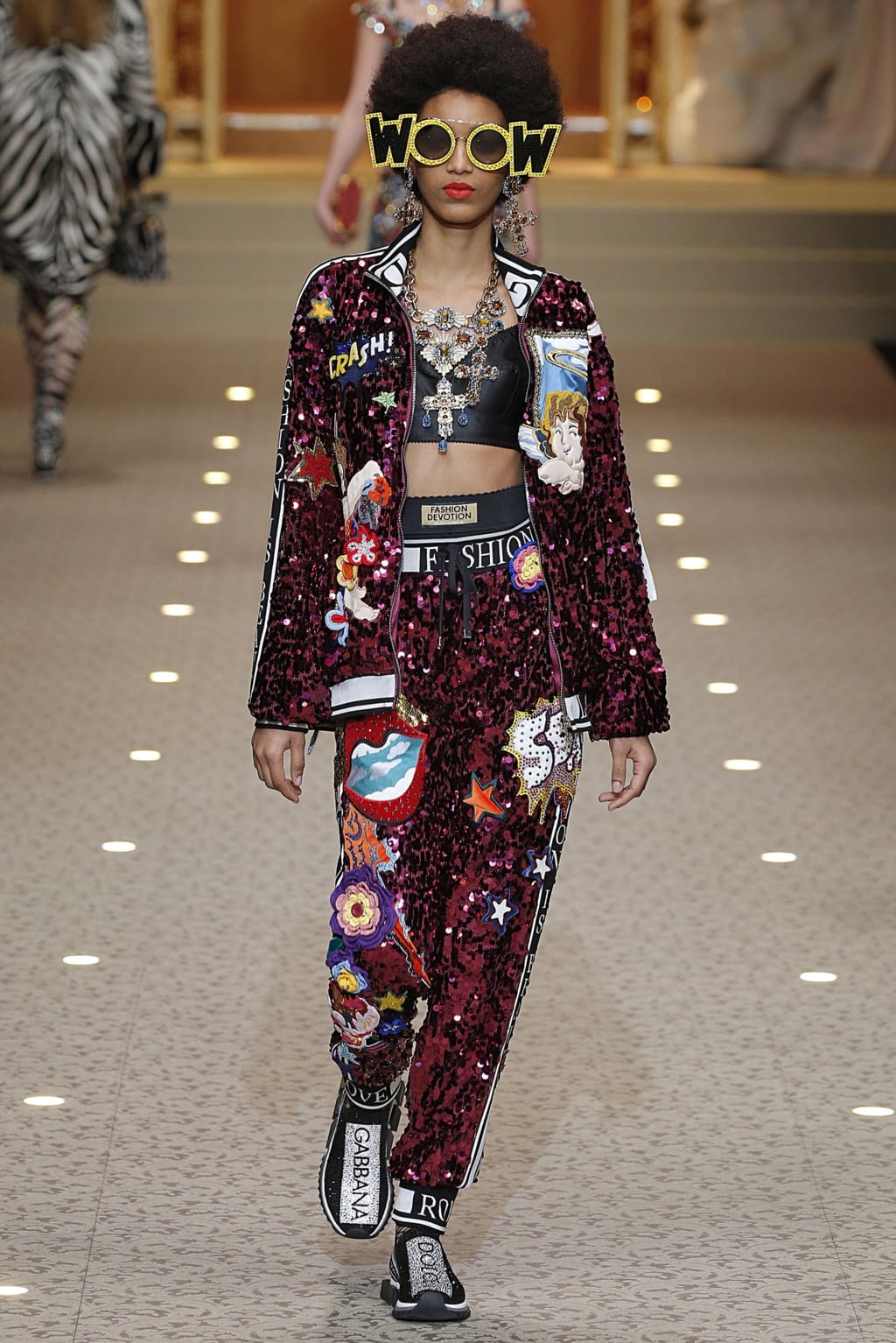 Fashion Week Milan Fall/Winter 2018 look 36 from the Dolce & Gabbana collection 女装