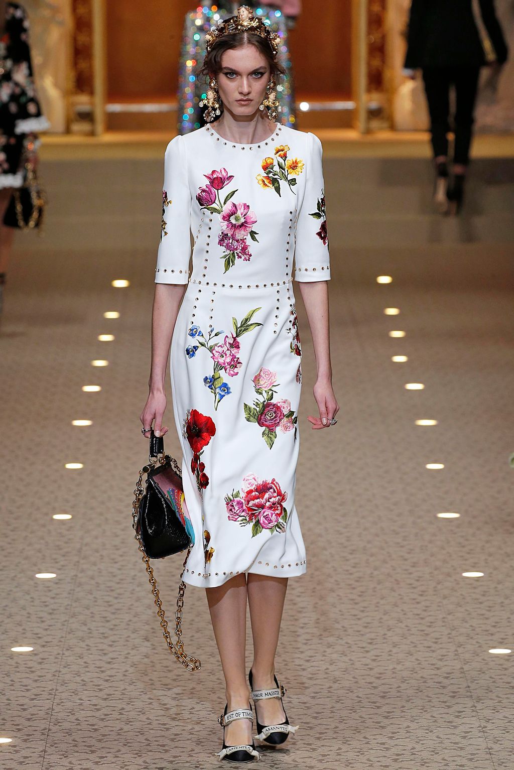 Fashion Week Milan Fall/Winter 2018 look 48 from the Dolce & Gabbana collection womenswear