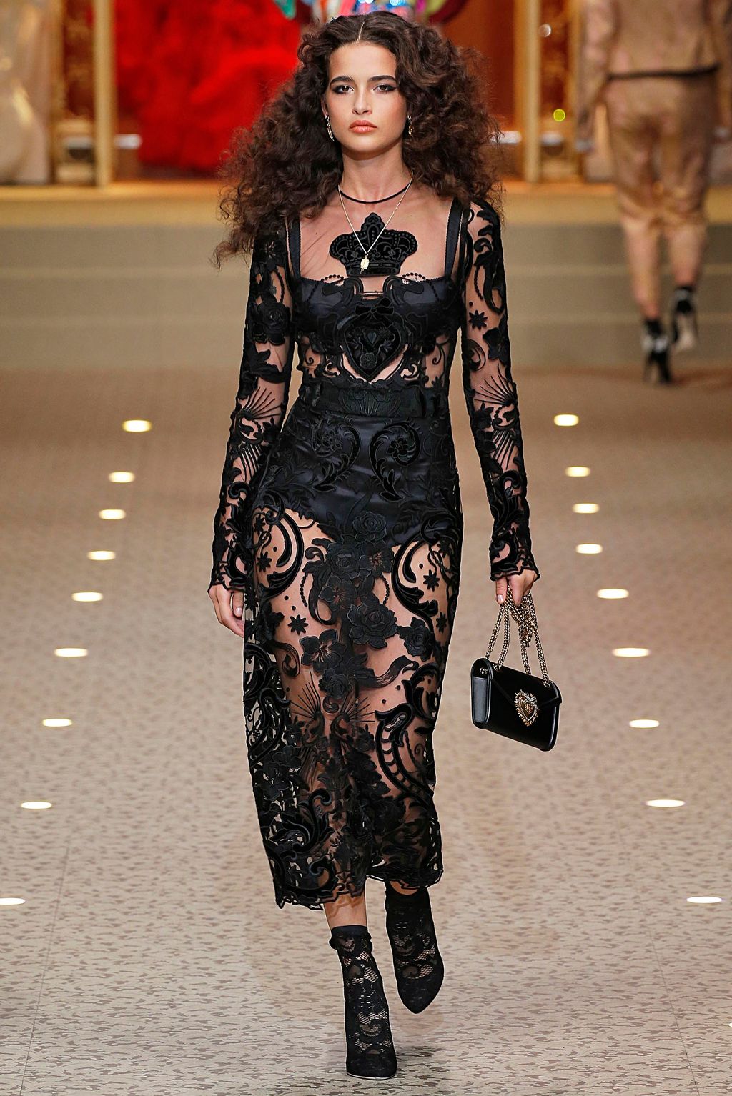 Dolce & Gabbana F/W 18 womenswear #72 - Tagwalk: The Fashion Search Engine