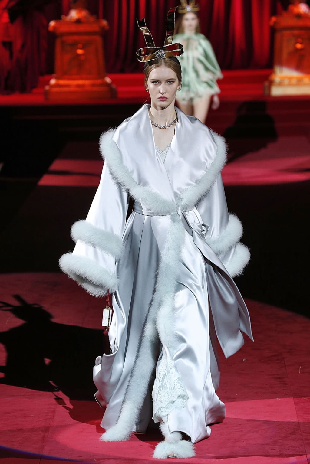 Fashion Week Milan Fall/Winter 2019 look 18 de la collection Dolce & Gabbana womenswear