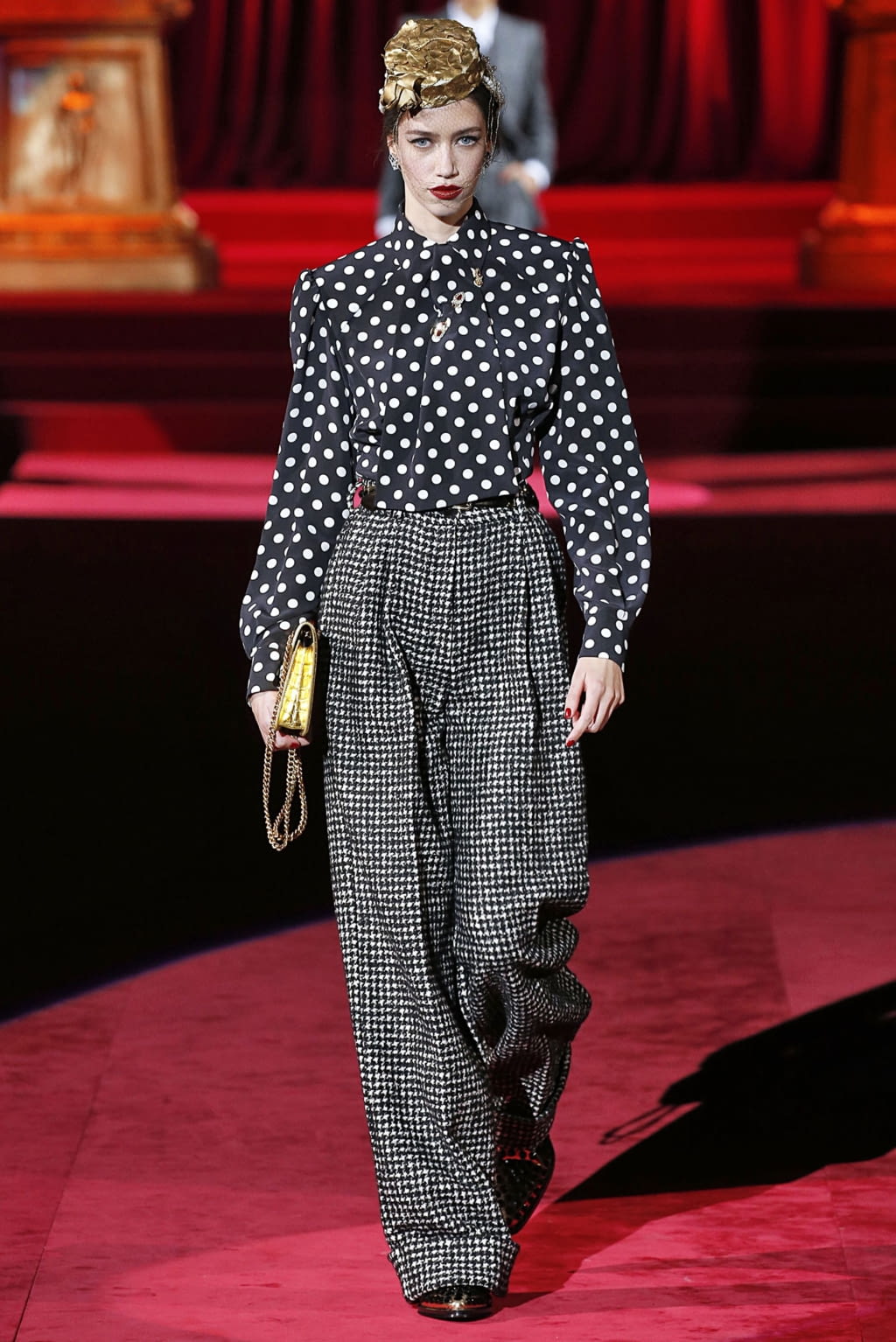 Fashion Week Milan Fall/Winter 2019 look 51 from the Dolce & Gabbana collection 女装