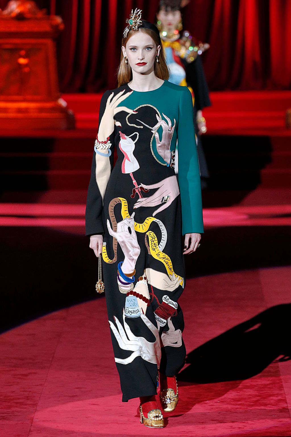 Fashion Week Milan Fall/Winter 2019 look 71 from the Dolce & Gabbana collection womenswear