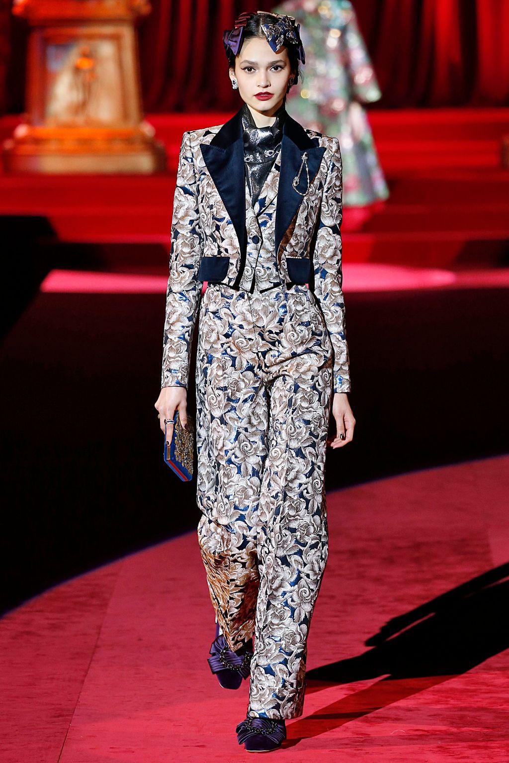 Fashion Week Milan Fall/Winter 2019 look 103 from the Dolce & Gabbana collection 女装