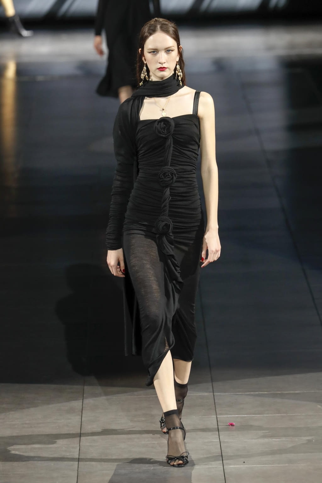 Fashion Week Milan Fall/Winter 2020 look 100 de la collection Dolce & Gabbana womenswear