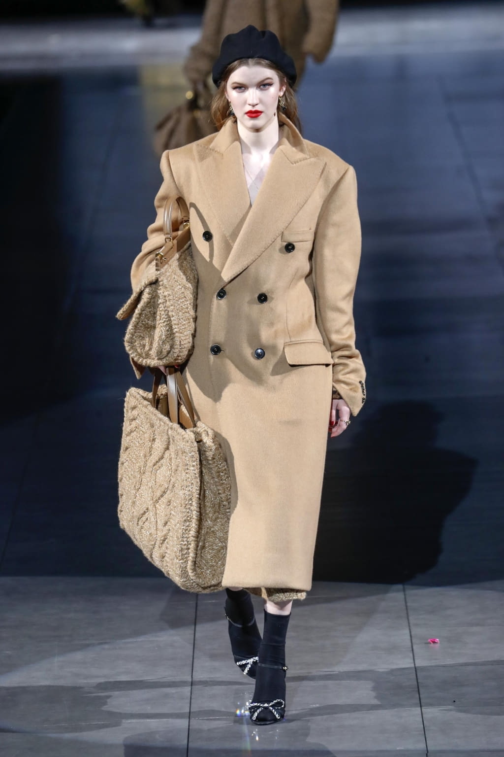 Fashion Week Milan Fall/Winter 2020 look 107 from the Dolce & Gabbana collection womenswear