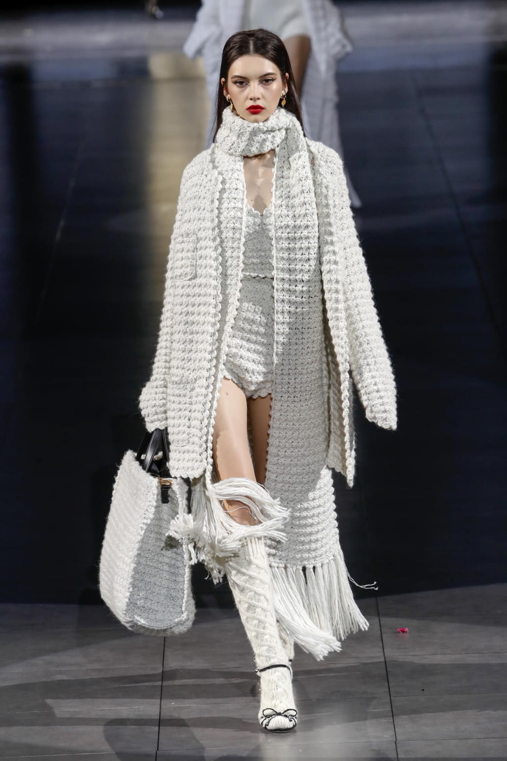 Fashion Week Milan Fall/Winter 2020 look 115 from the Dolce & Gabbana collection womenswear