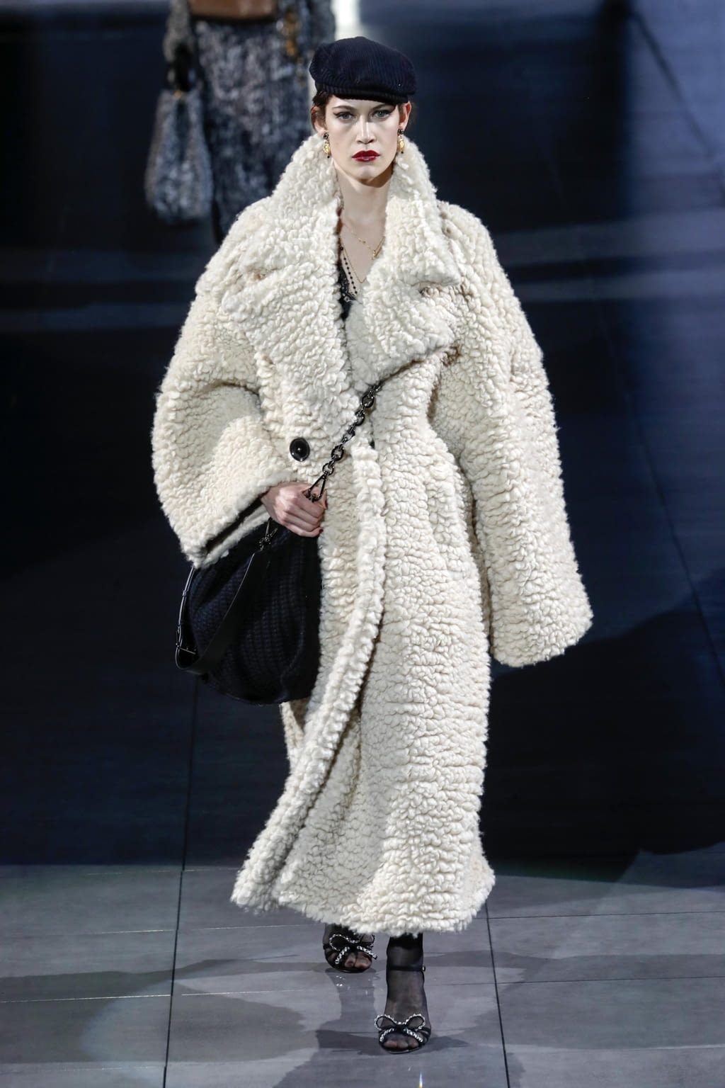 Fashion Week Milan Fall/Winter 2020 look 116 de la collection Dolce & Gabbana womenswear