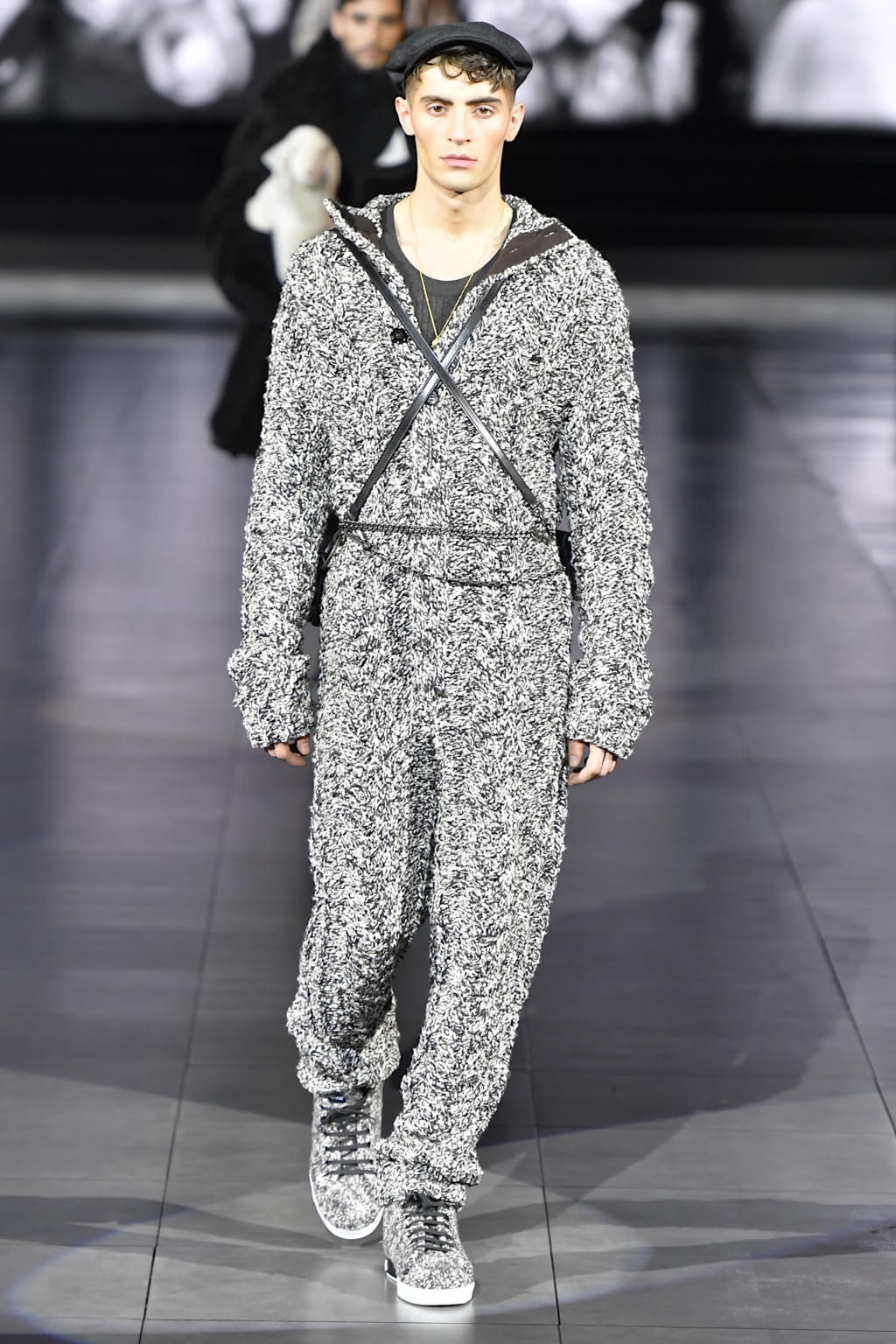 Fashion Week Milan Fall/Winter 2020 look 2 de la collection Dolce & Gabbana menswear