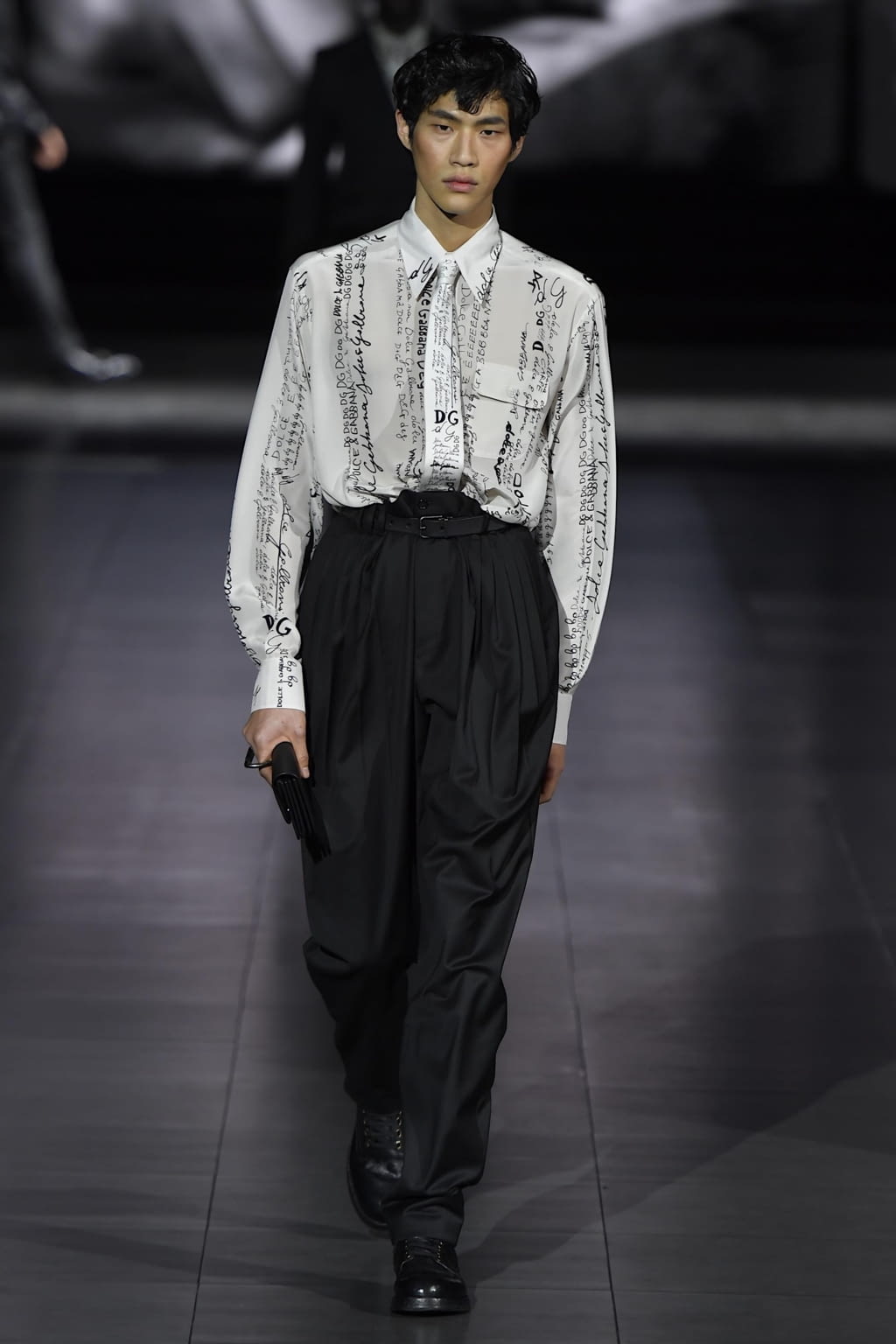 Fashion Week Milan Fall/Winter 2020 look 18 de la collection Dolce & Gabbana menswear