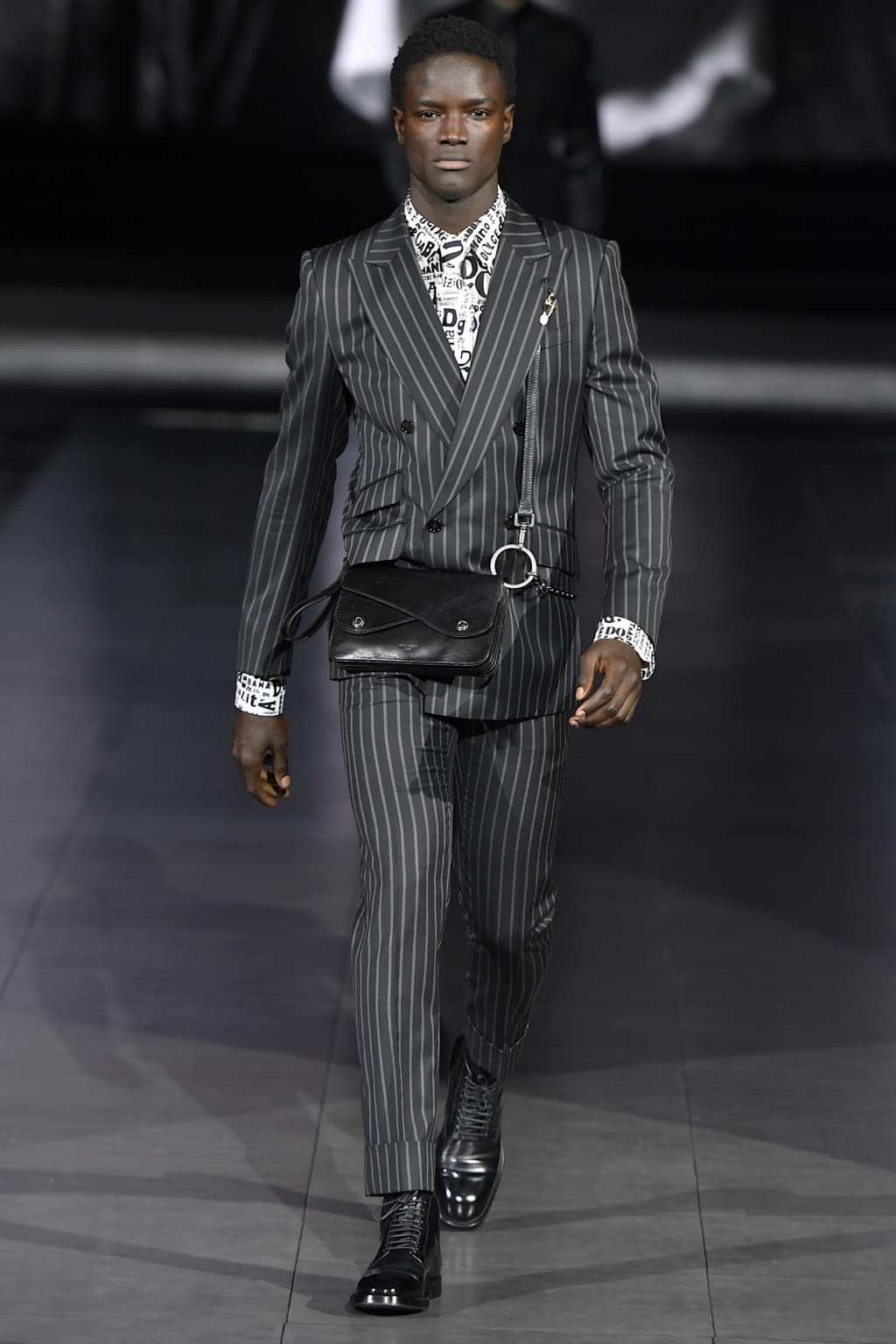 Fashion Week Milan Fall/Winter 2020 look 19 from the Dolce & Gabbana collection menswear