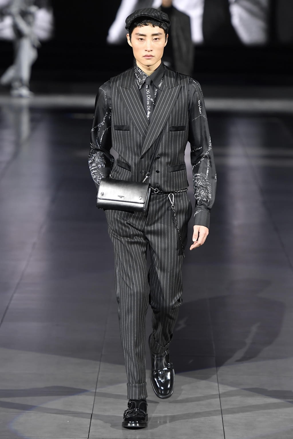 Fashion Week Milan Fall/Winter 2020 look 20 from the Dolce & Gabbana collection menswear