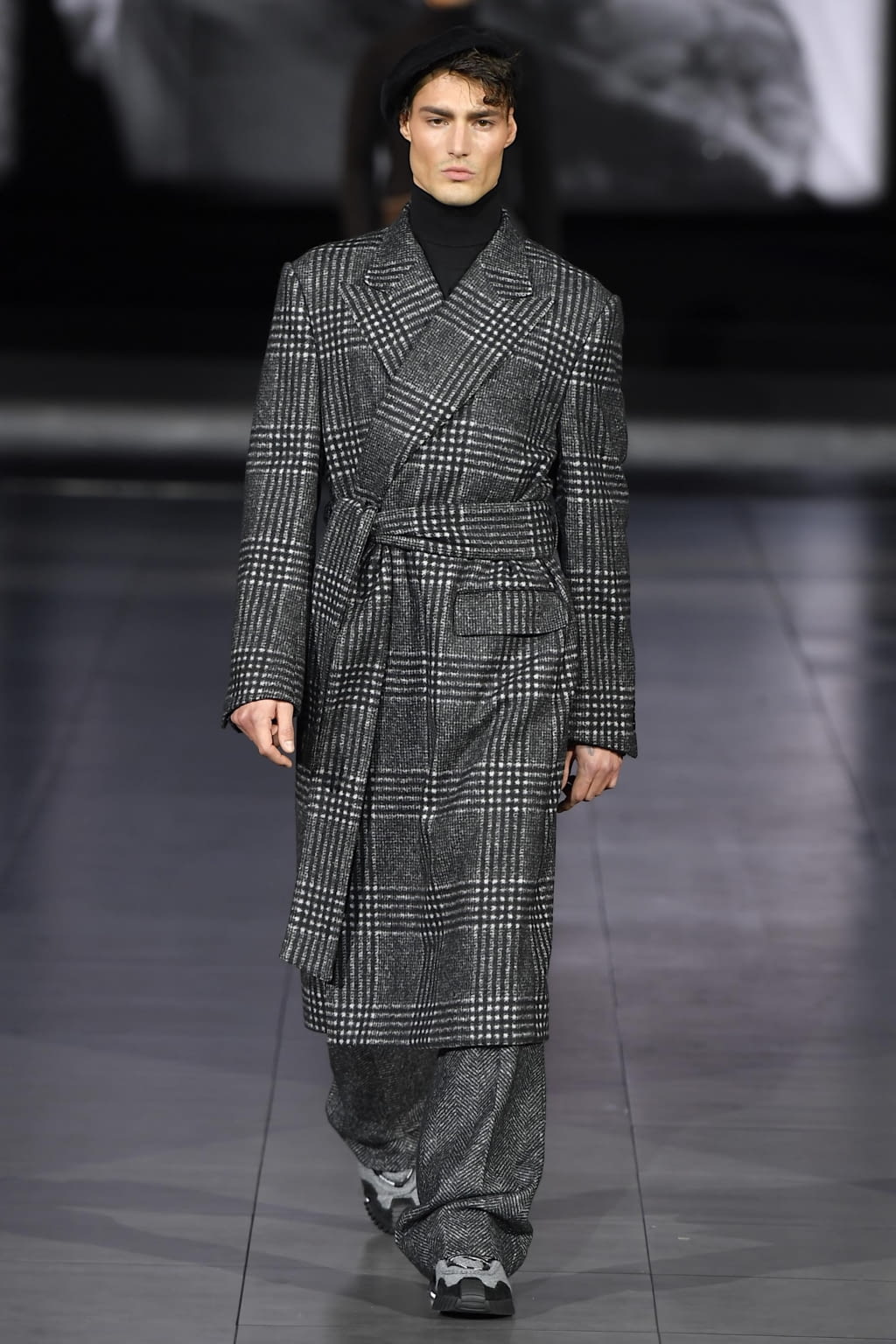 Fashion Week Milan Fall/Winter 2020 look 44 from the Dolce & Gabbana collection menswear