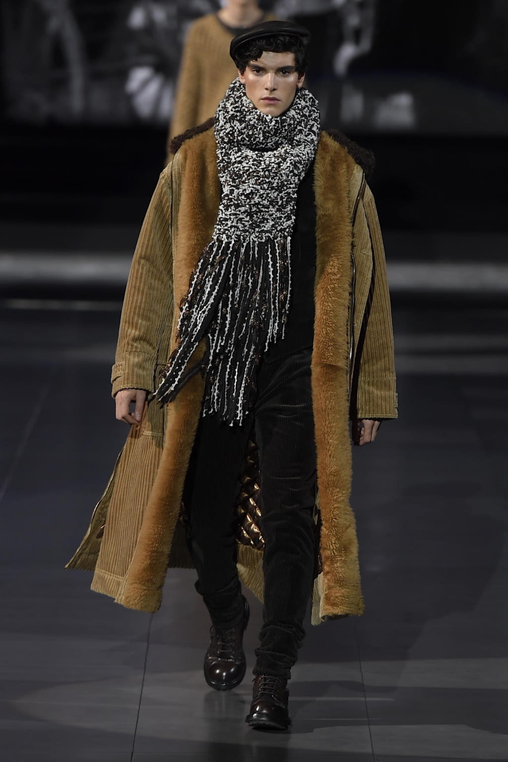 Fashion Week Milan Fall/Winter 2020 look 62 de la collection Dolce & Gabbana menswear