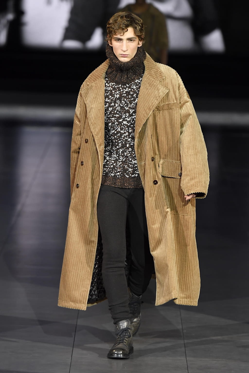 Fashion Week Milan Fall/Winter 2020 look 67 from the Dolce & Gabbana collection menswear