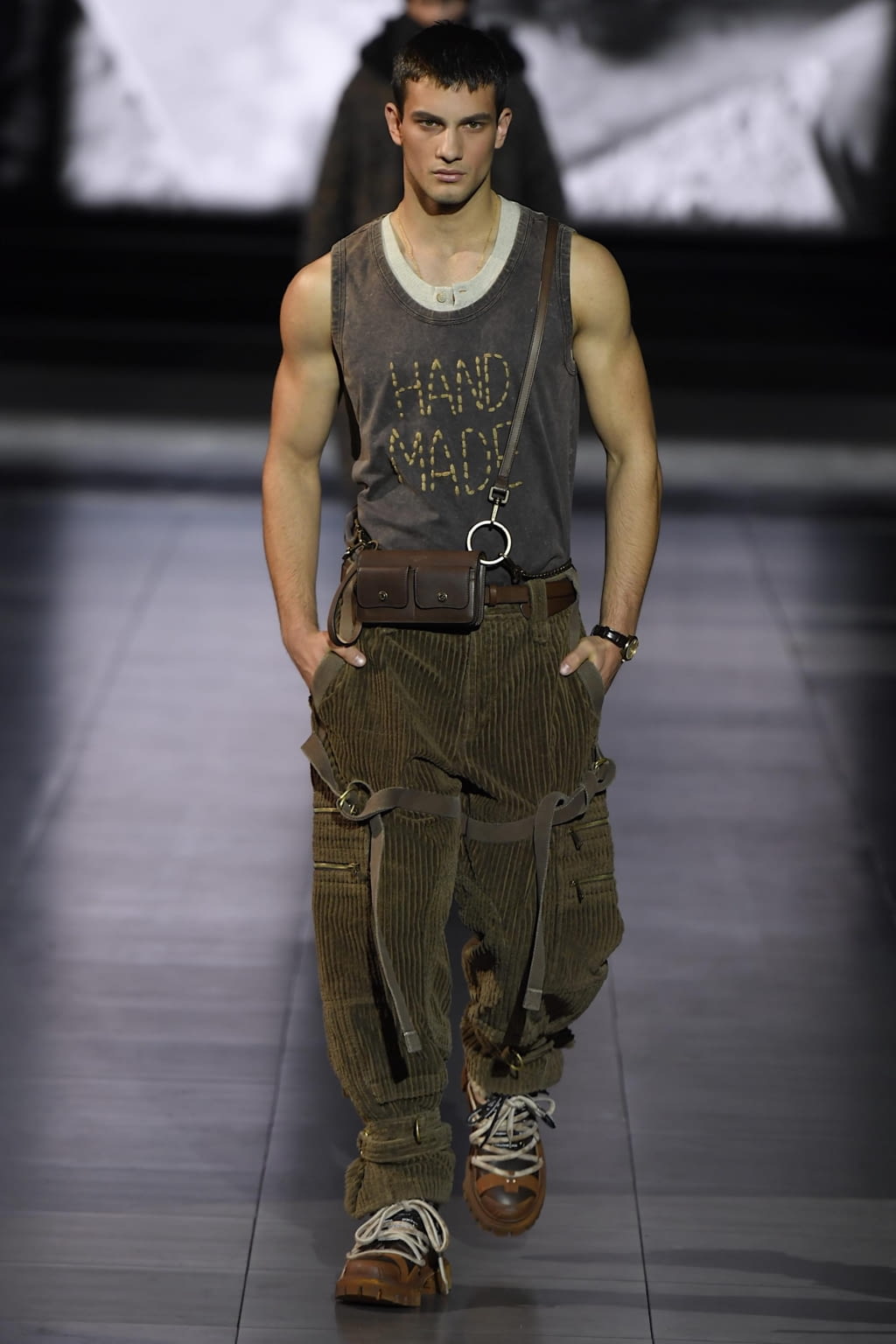 Fashion Week Milan Fall/Winter 2020 look 76 from the Dolce & Gabbana collection 男装