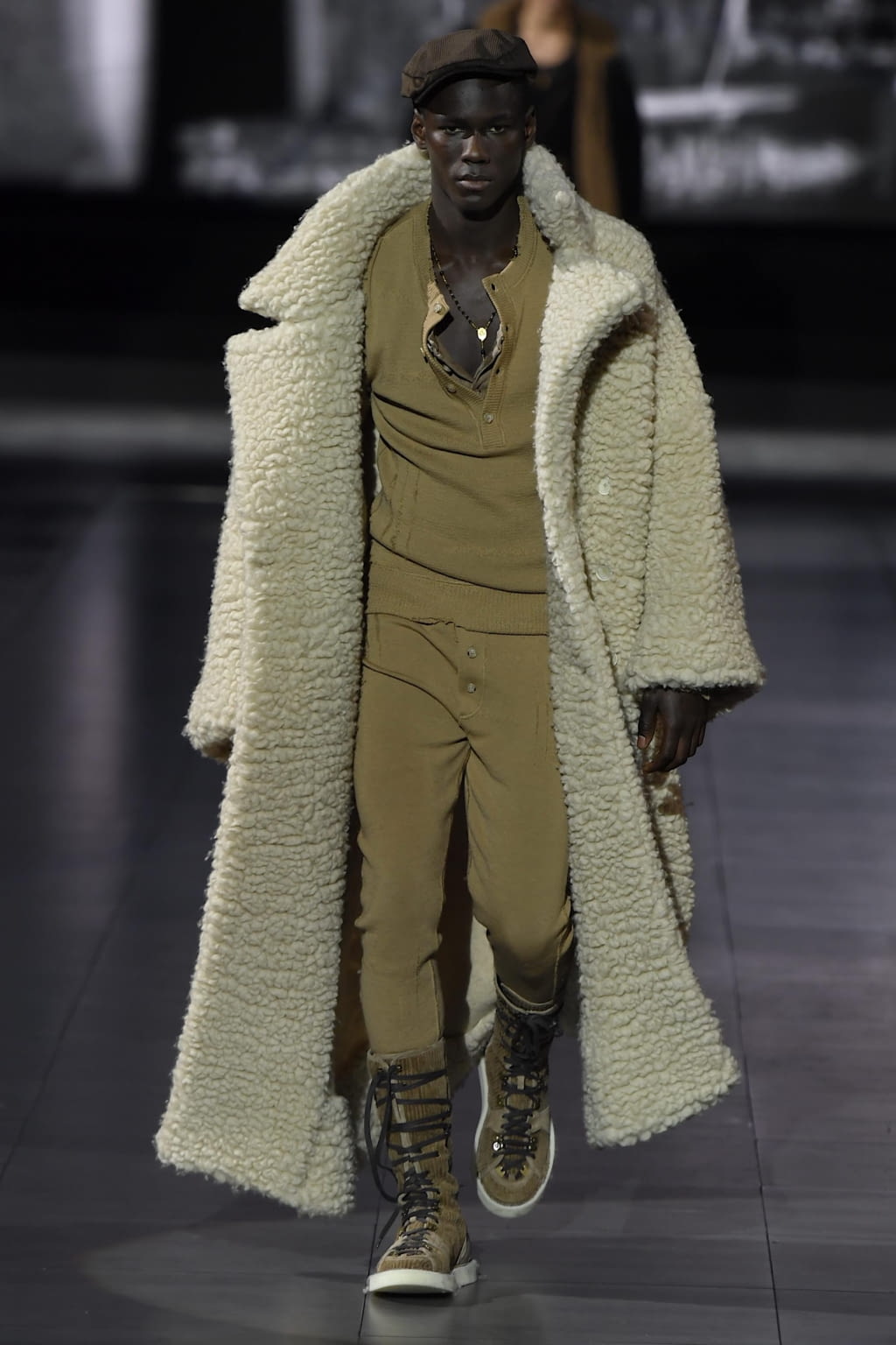 Fashion Week Milan Fall/Winter 2020 look 83 de la collection Dolce & Gabbana menswear