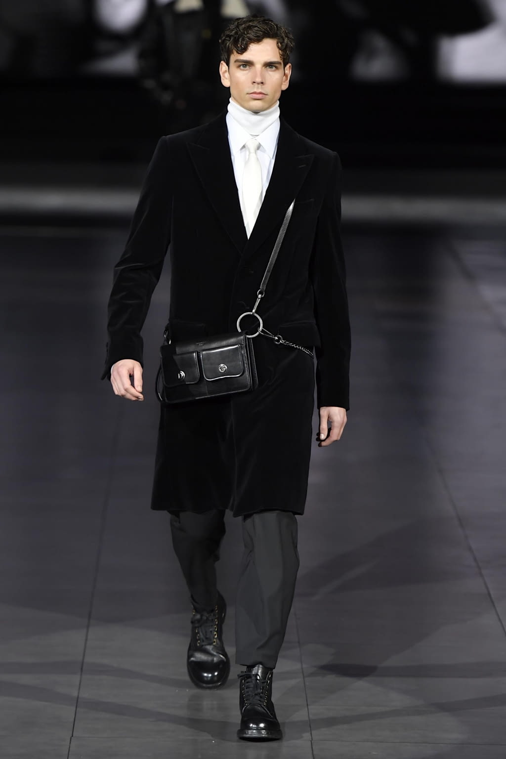 Fashion Week Milan Fall/Winter 2020 look 90 from the Dolce & Gabbana collection 男装