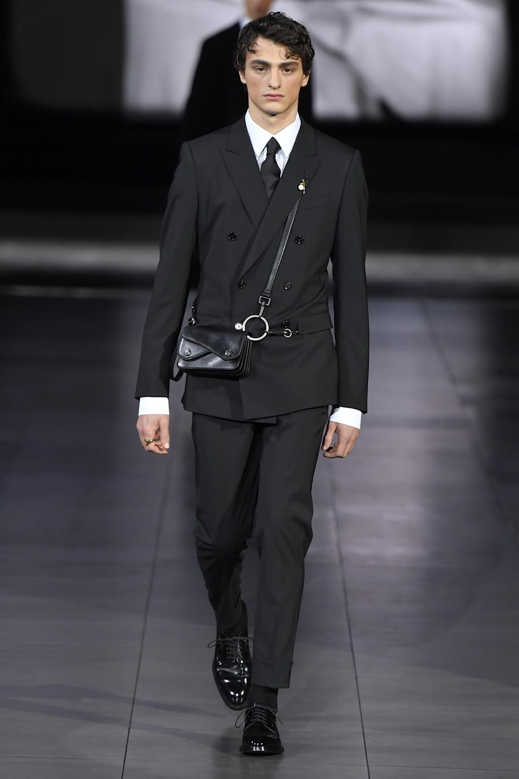 Fashion Week Milan Fall/Winter 2020 look 95 from the Dolce & Gabbana collection menswear