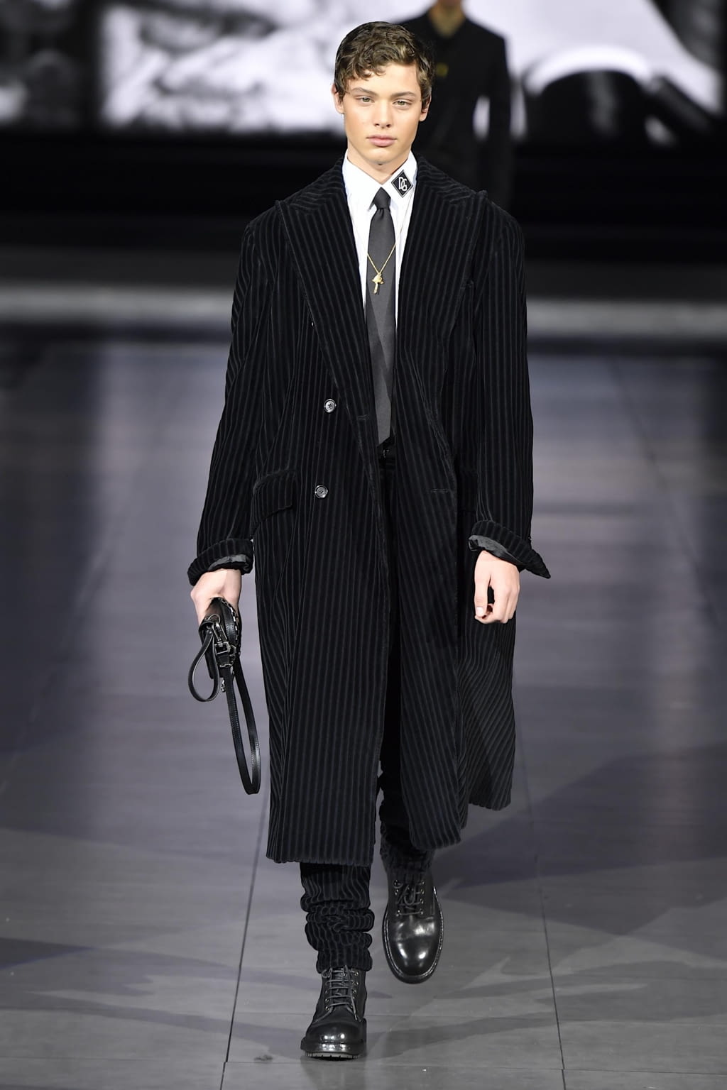 Fashion Week Milan Fall/Winter 2020 look 96 from the Dolce & Gabbana collection 男装