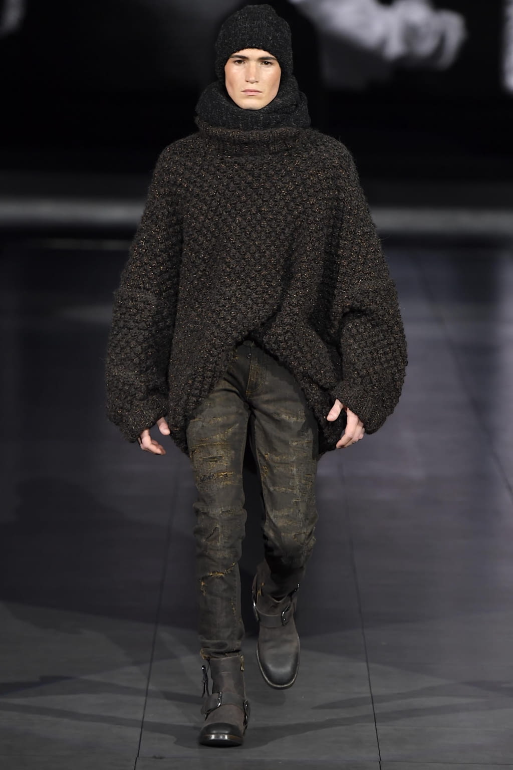 Fashion Week Milan Fall/Winter 2020 look 103 from the Dolce & Gabbana collection menswear