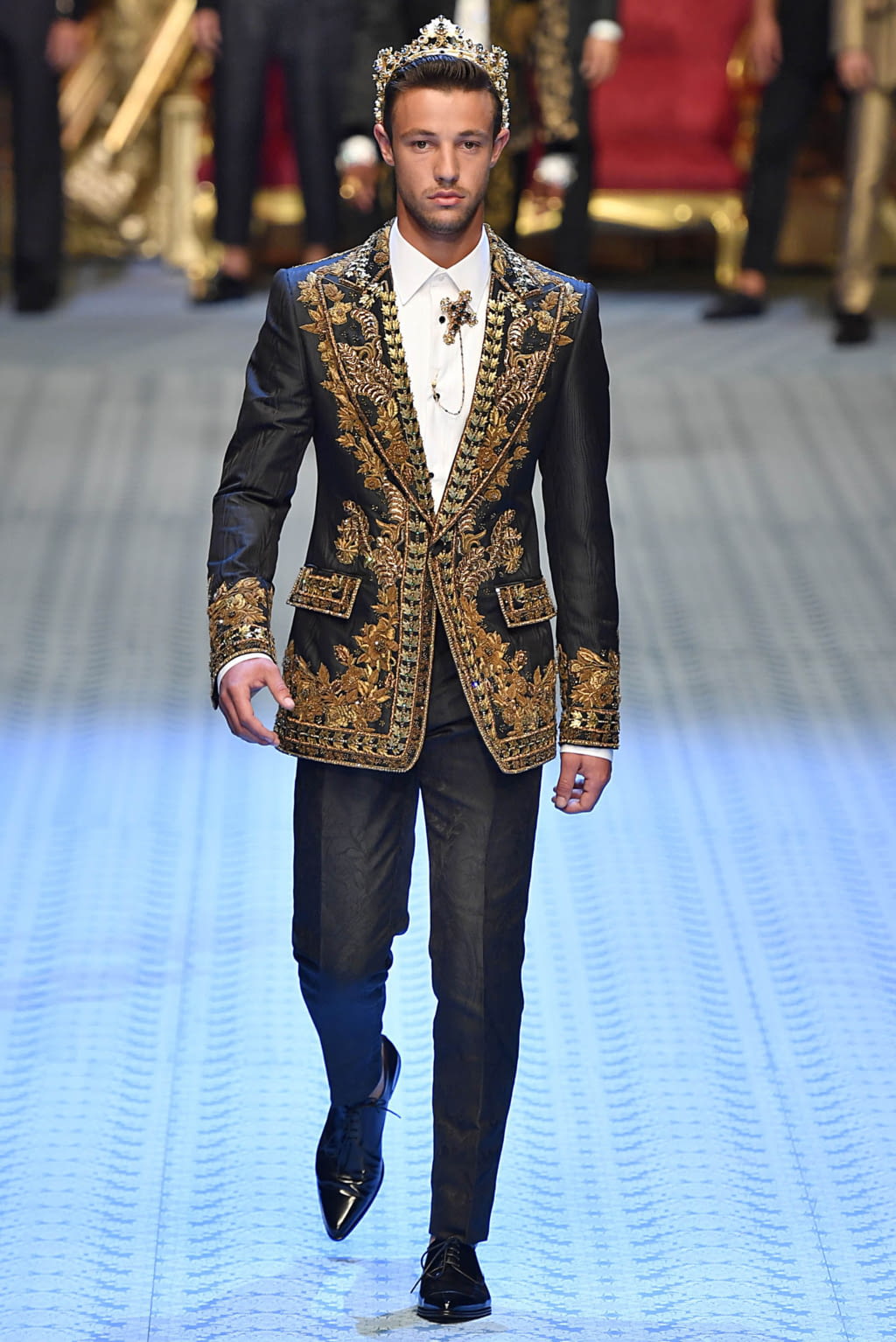 Fashion Week Milan Spring/Summer 2019 look 1 from the Dolce & Gabbana collection menswear