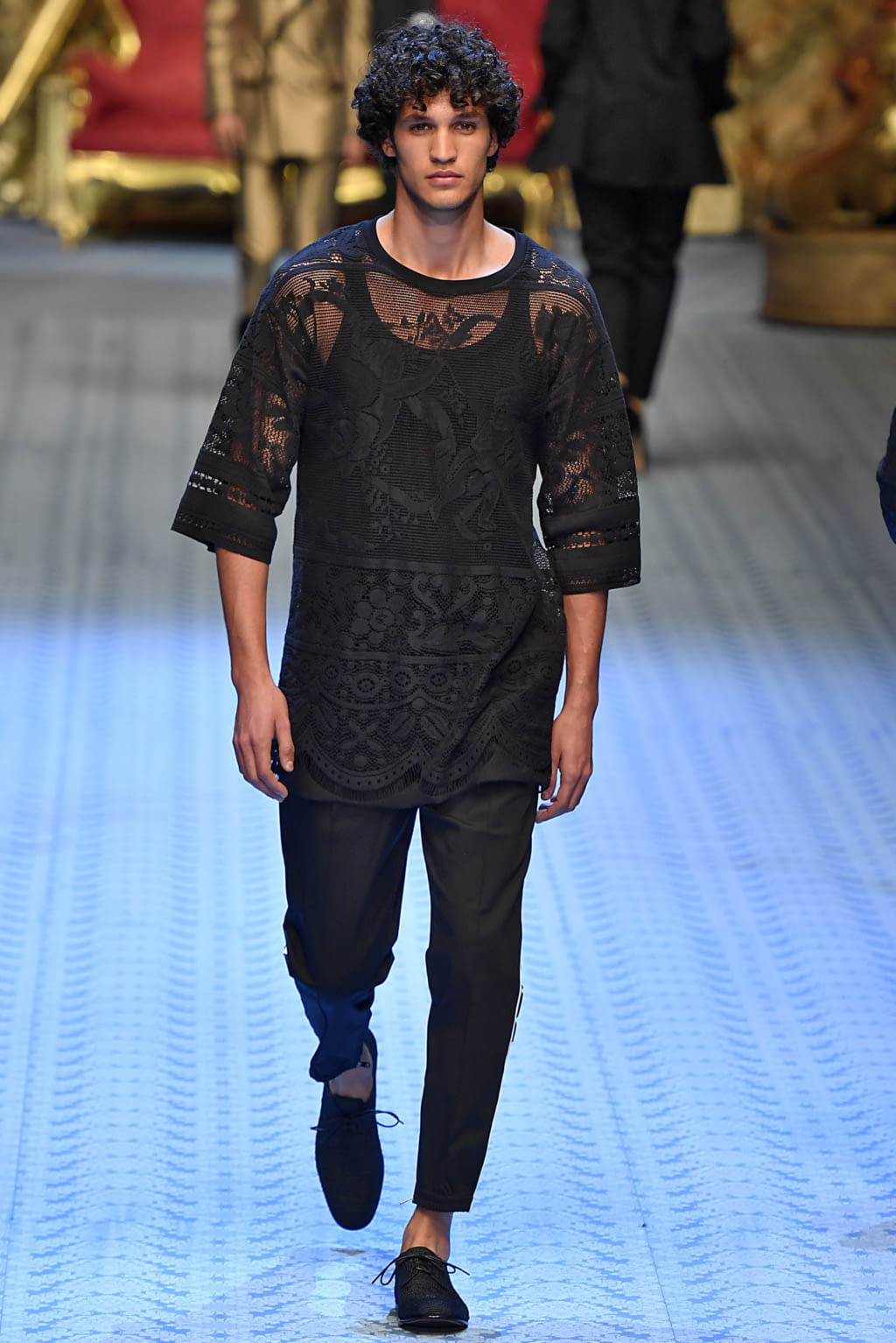 Fashion Week Milan Spring/Summer 2019 look 6 from the Dolce & Gabbana collection menswear