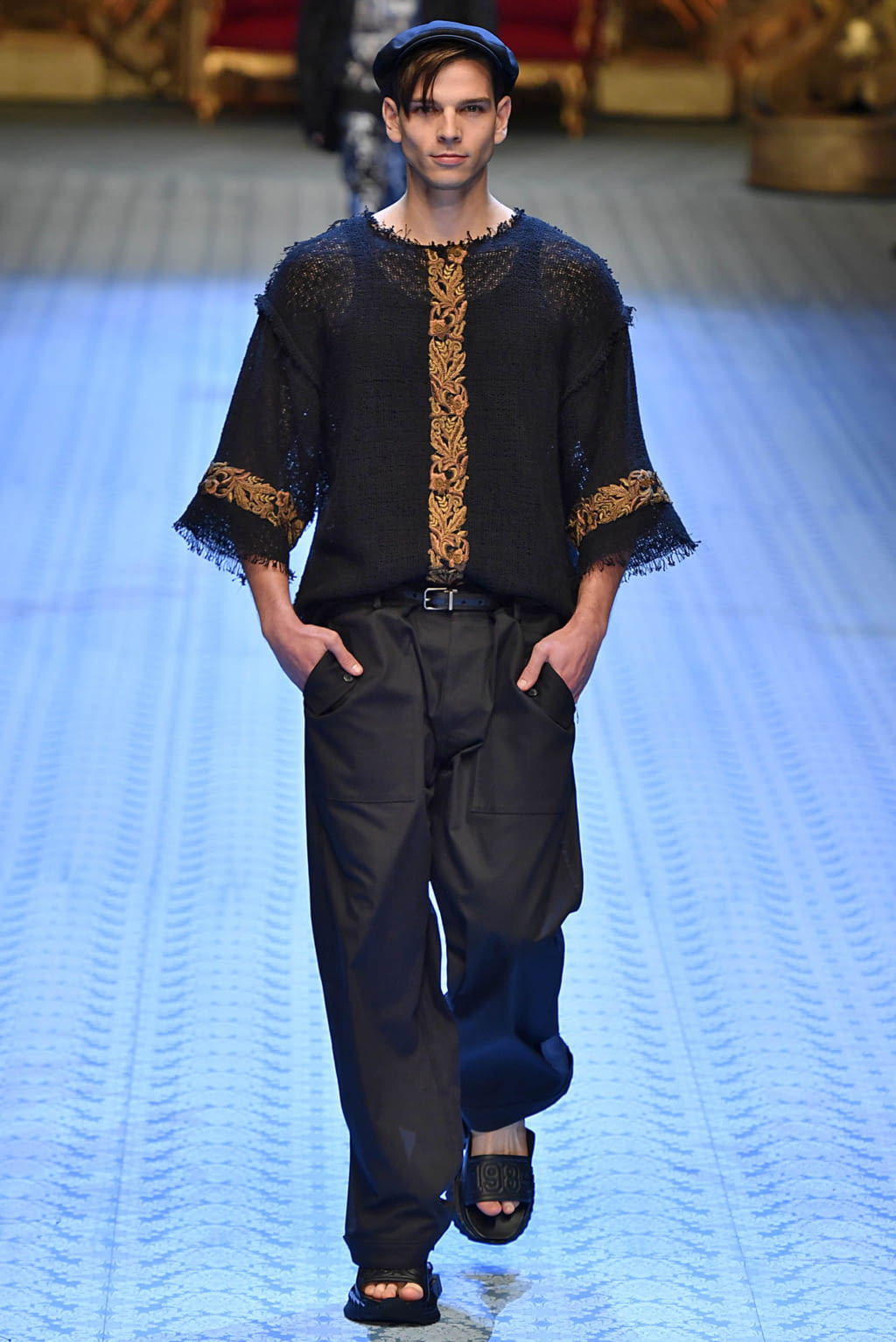 Fashion Week Milan Spring/Summer 2019 look 14 from the Dolce & Gabbana collection 男装