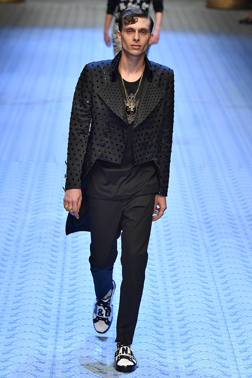 Fashion Week Milan Spring/Summer 2019 look 19 from the Dolce & Gabbana collection menswear