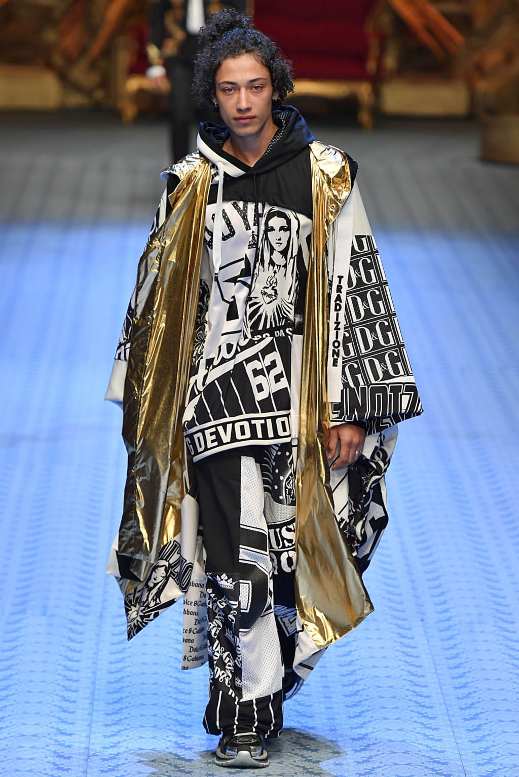 Fashion Week Milan Spring/Summer 2019 look 38 from the Dolce & Gabbana collection menswear