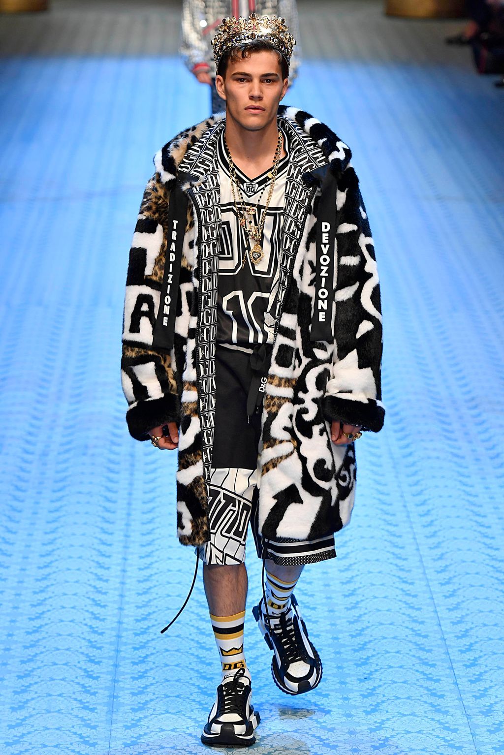 Fashion Week Milan Spring/Summer 2019 look 45 from the Dolce & Gabbana collection 男装