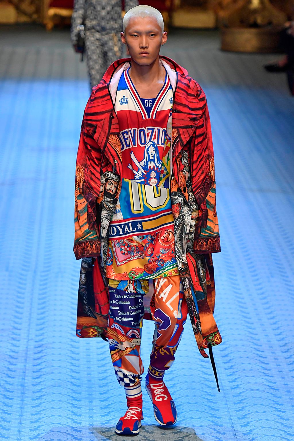 Fashion Week Milan Spring/Summer 2019 look 72 from the Dolce & Gabbana collection menswear