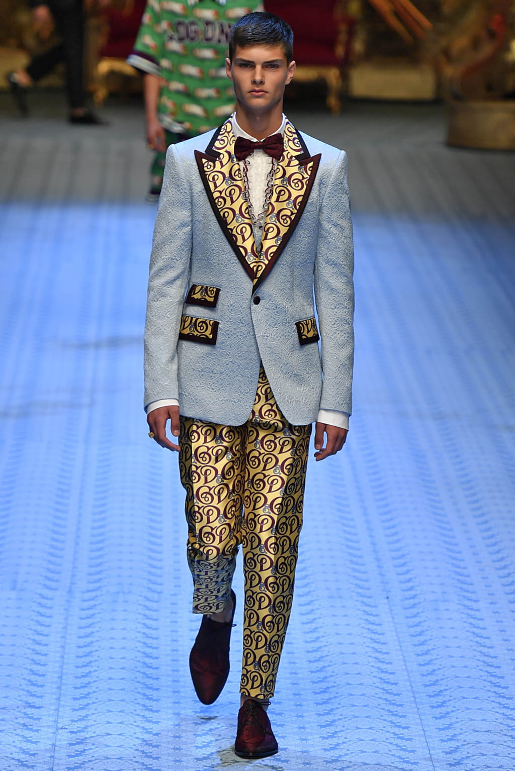 Fashion Week Milan Spring/Summer 2019 look 90 from the Dolce & Gabbana collection menswear