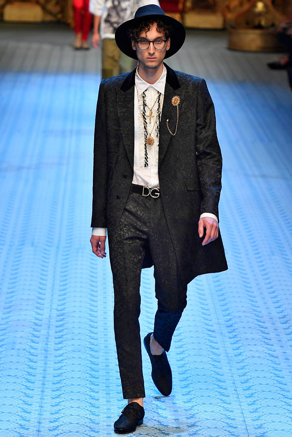 Fashion Week Milan Spring/Summer 2019 look 95 from the Dolce & Gabbana collection 男装