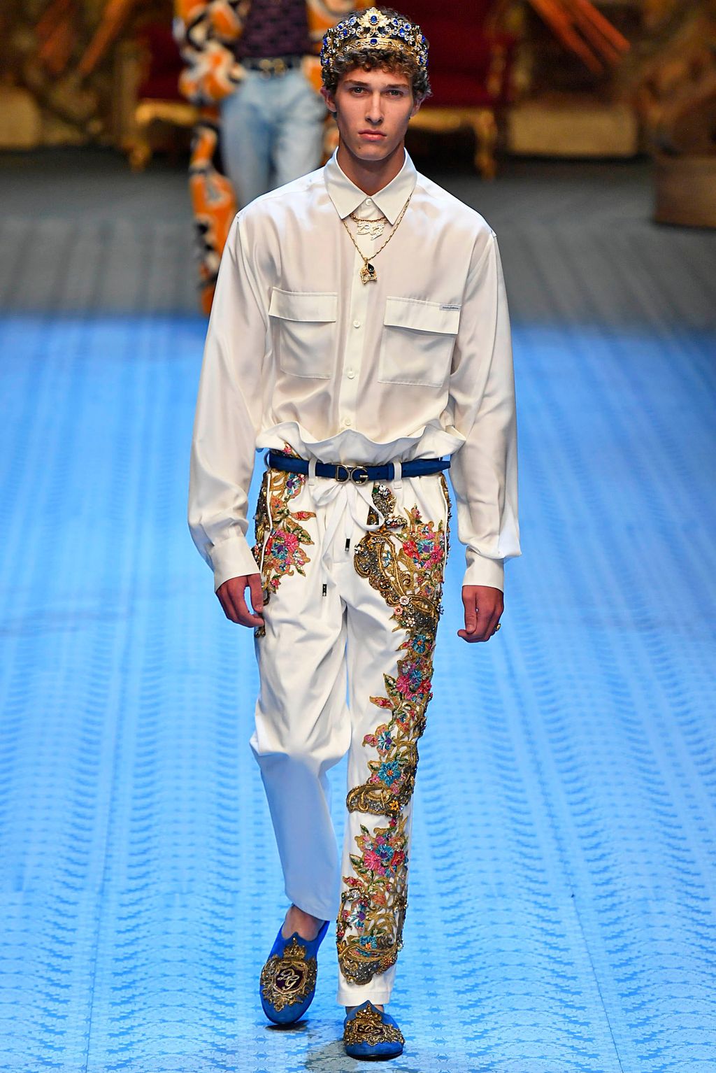 Fashion Week Milan Spring/Summer 2019 look 101 from the Dolce & Gabbana collection menswear